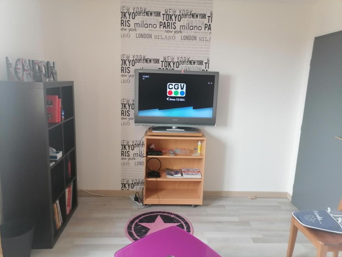 Chambre de l'Orée du Bois Audeux Esterno foto